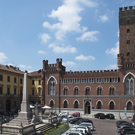 شقة Castello Medici Del Vascello آستي المظهر الخارجي الصورة